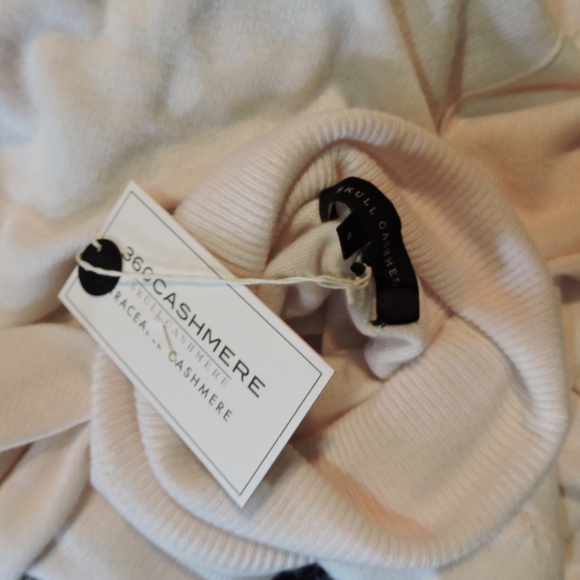 SKULL CASHMERE ⚜WOMEN'S OFF WHITE WINTER FASHION SWEATER - Picture 4 of 4